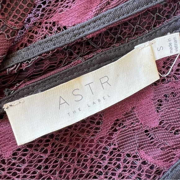 ASTR The Label Purple Eyelash Lace Halter Style Illusion Mini Dress Sexy Size Sm - Picture 10 of 11